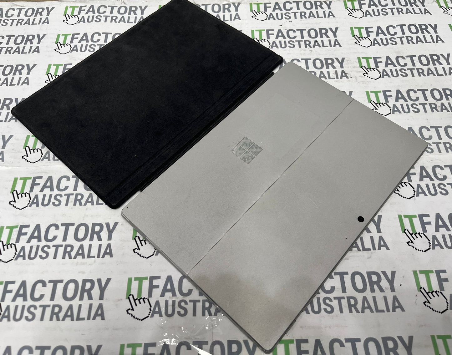 Microsoft Surface Pro 7 1866 12.3" 2-in-1 Tablet Laptop, 8GB RAM, i5 10th Gen, 256GB SSD