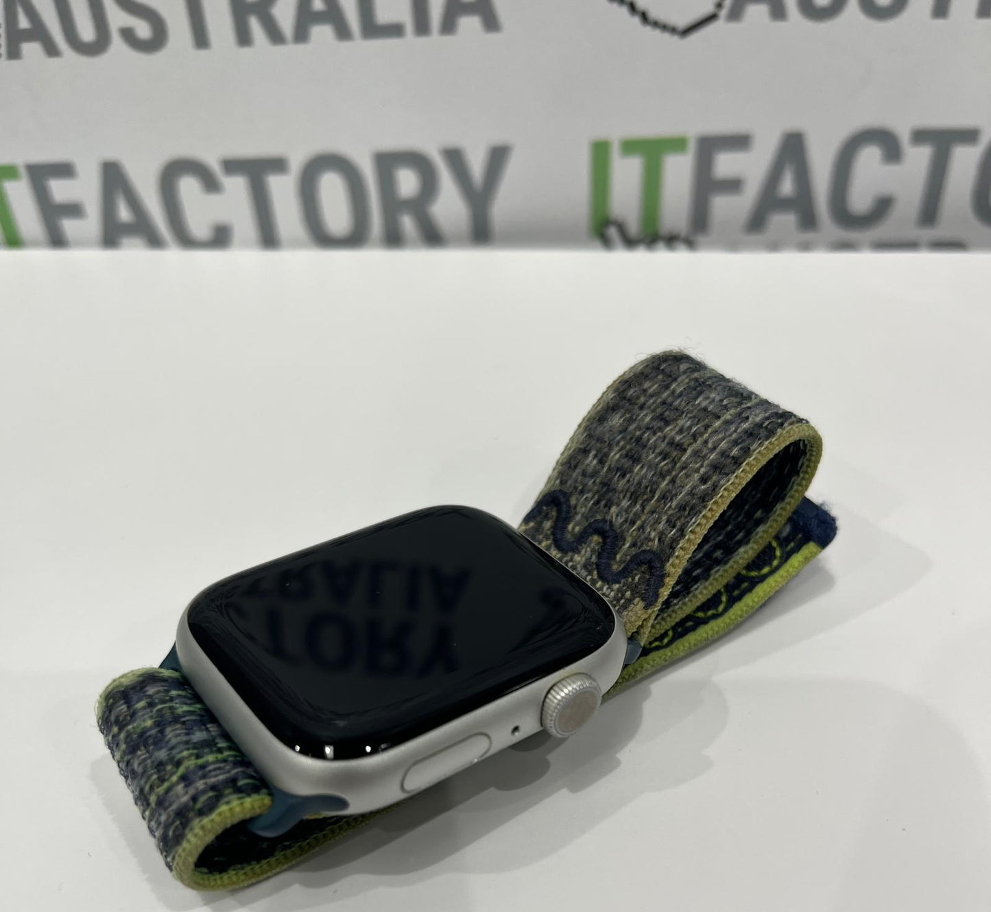 Apple Watch Series 9 A2980 45mm GPS Aluminium Ceramic - Silver