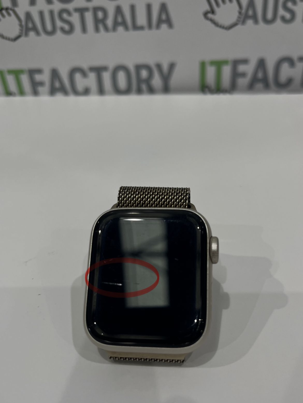 Apple Watch SE 2nd Gen A2722 40mm GPS Aluminium - Silver with Milanese Band