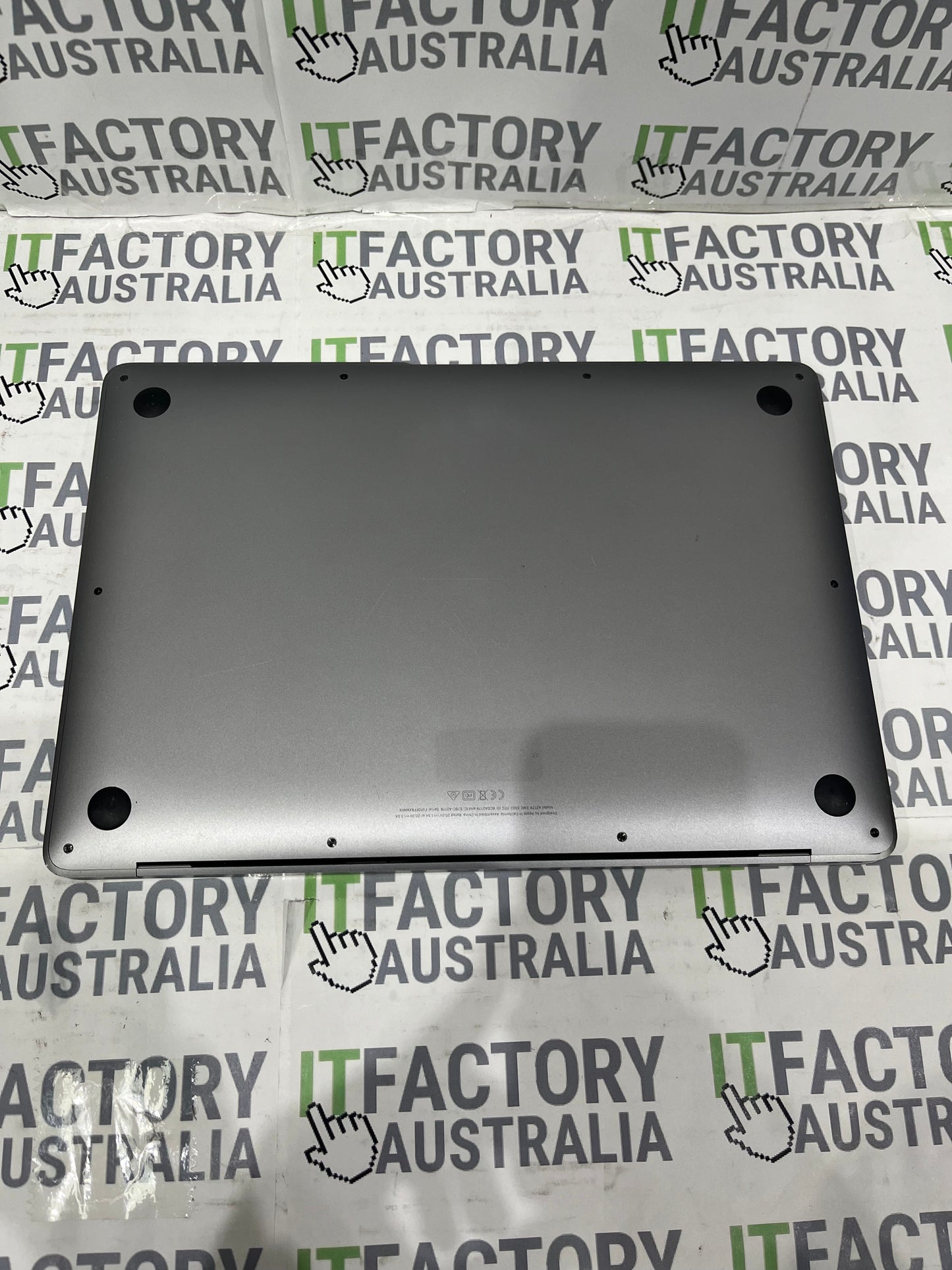 MacBook Air A2179 13" Laptop, 8GB RAM, i5 8th Gen,256GB SSD