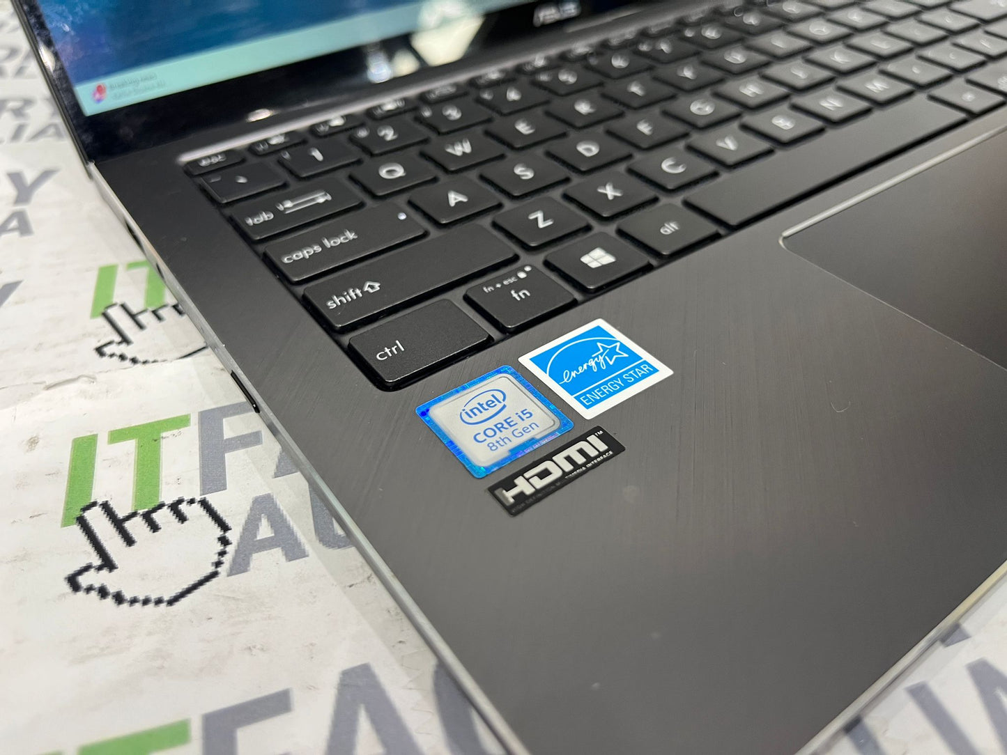 Asus Zenbook Flip 13 UX362F, 13.3" Touchscreen 8GB RAM, i5 8th Gen, 256GB SSD