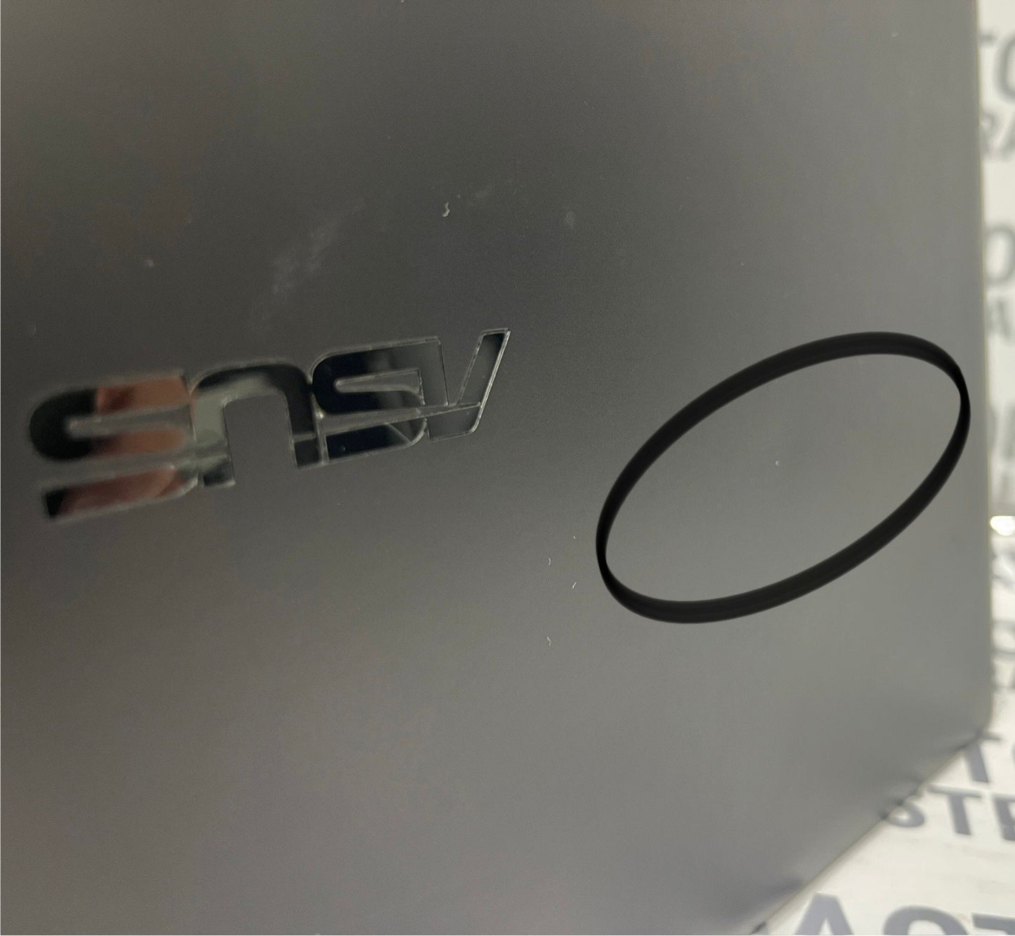 Asus Zenbook Flip 13 UX362F, 13.3" Touchscreen 8GB RAM, i5 8th Gen, 256GB SSD