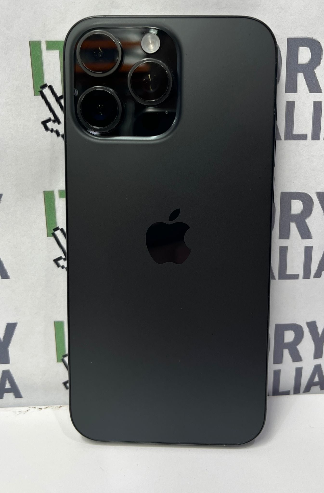 Apple iPhone 16 Pro Max 256GB Black Titanium A3296 (91% BH)