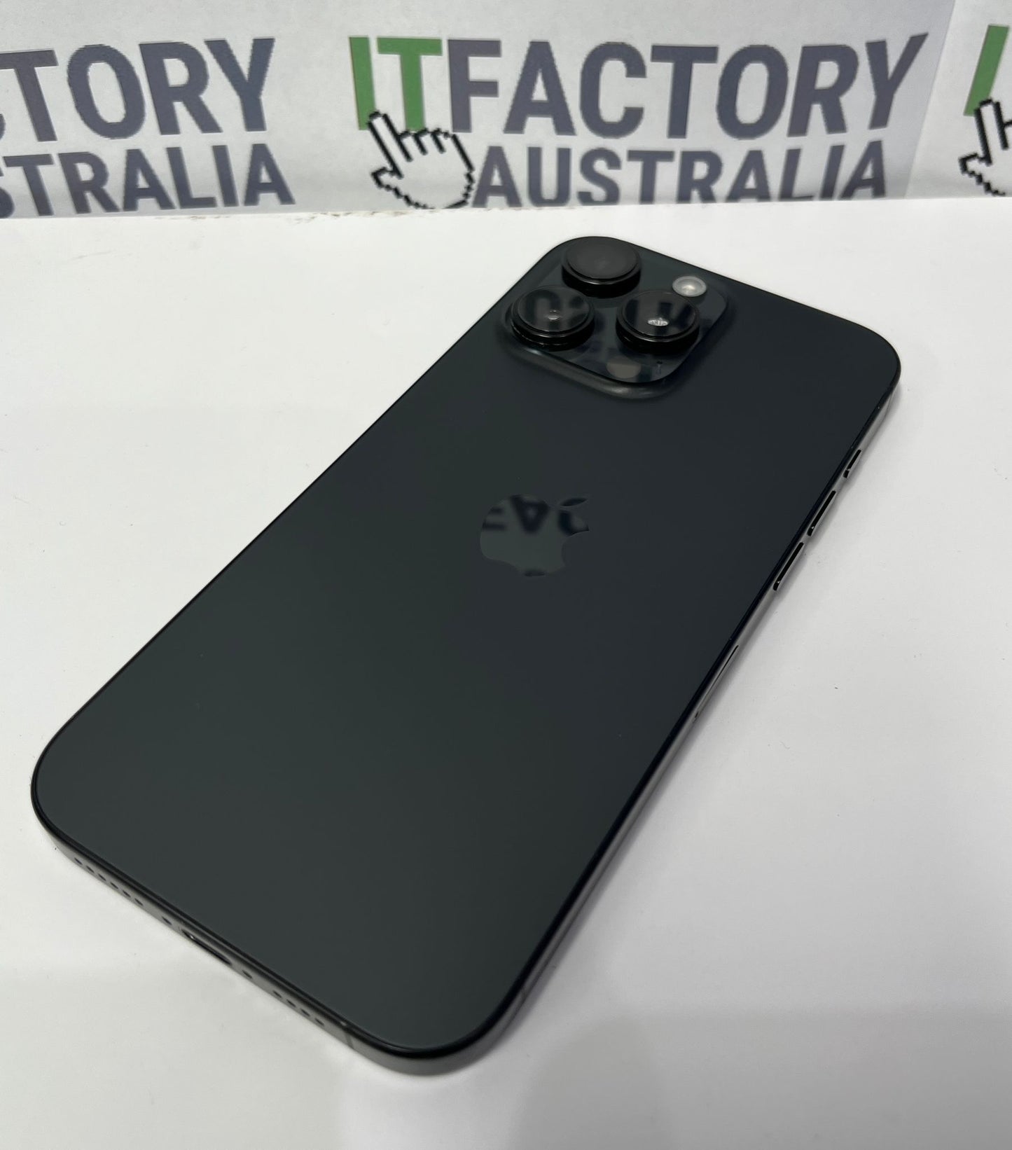 Apple iPhone 16 Pro Max 256GB Black Titanium A3296 (91% BH)