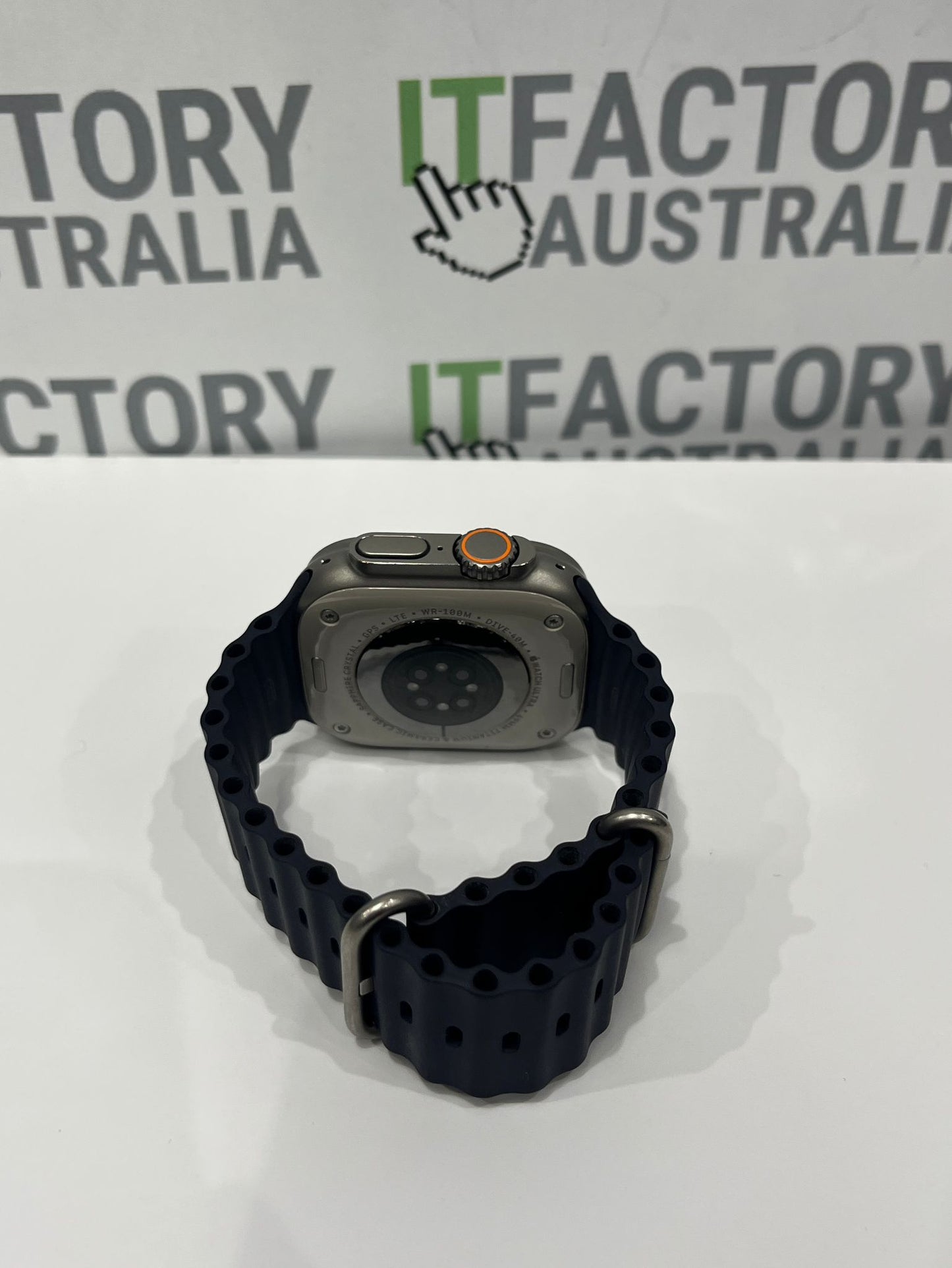 Apple Watch Ultra 2 A2986 49mm GPS + Cellular - Titanium Silver