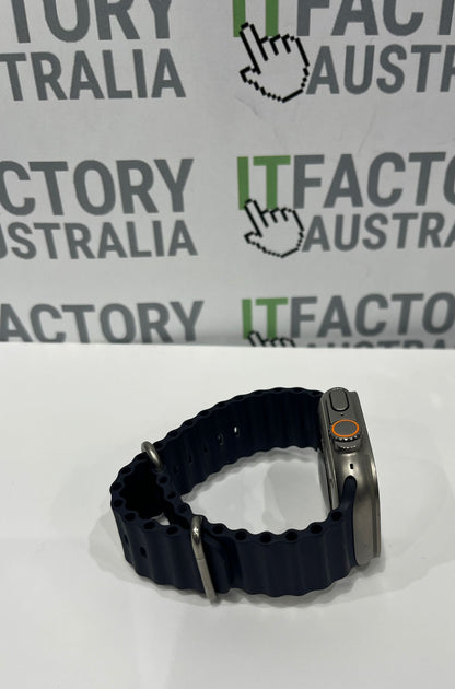 Apple Watch Ultra 2 A2986 49mm GPS + Cellular - Titanium Silver