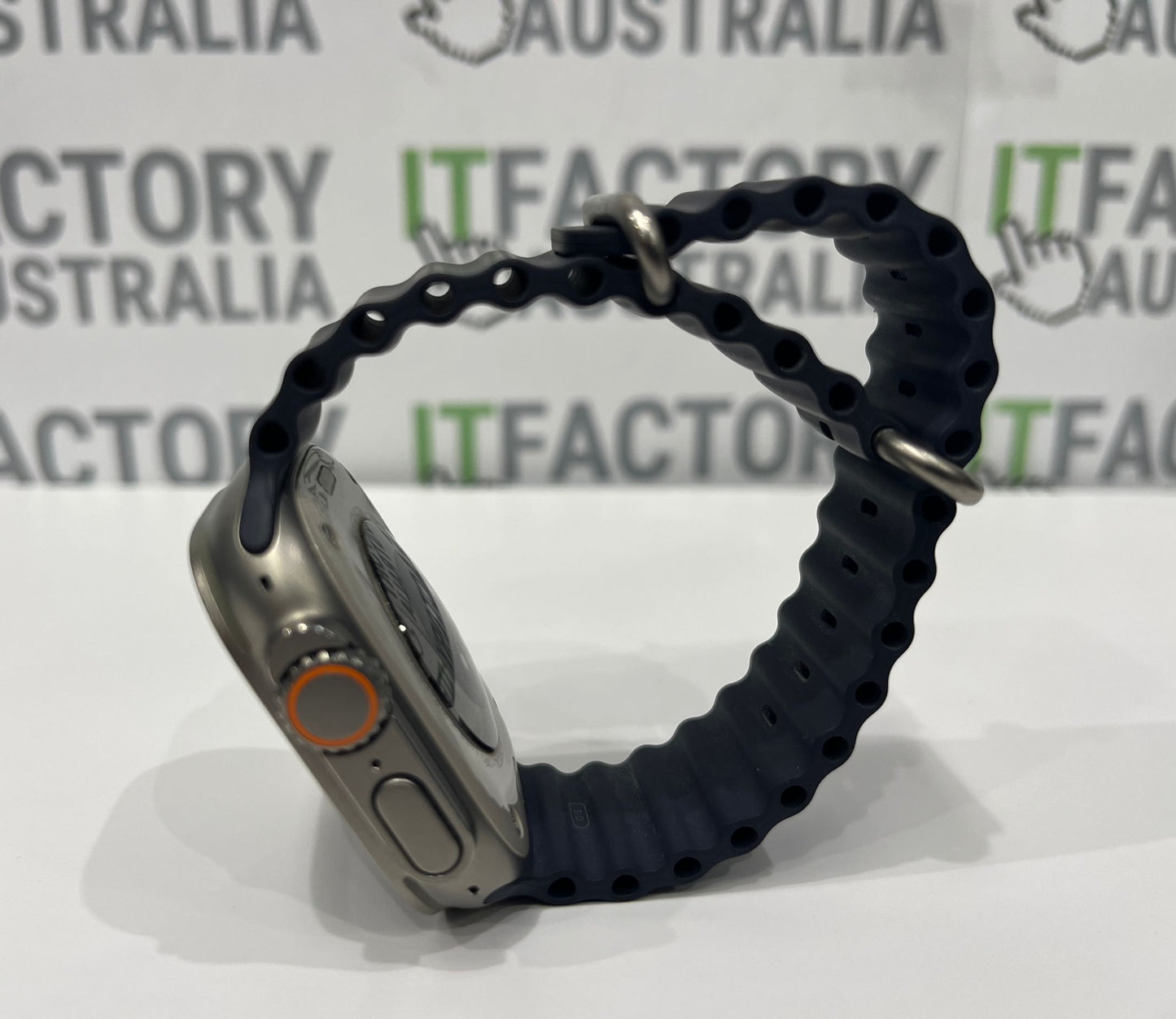 Apple Watch Ultra 2 A2986 49mm GPS + Cellular - Titanium Silver