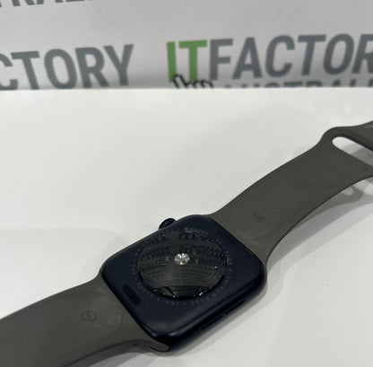 Apple Watch SE 2nd Gen A2723 44mm GPS - Midnight with Grey Rubber Band