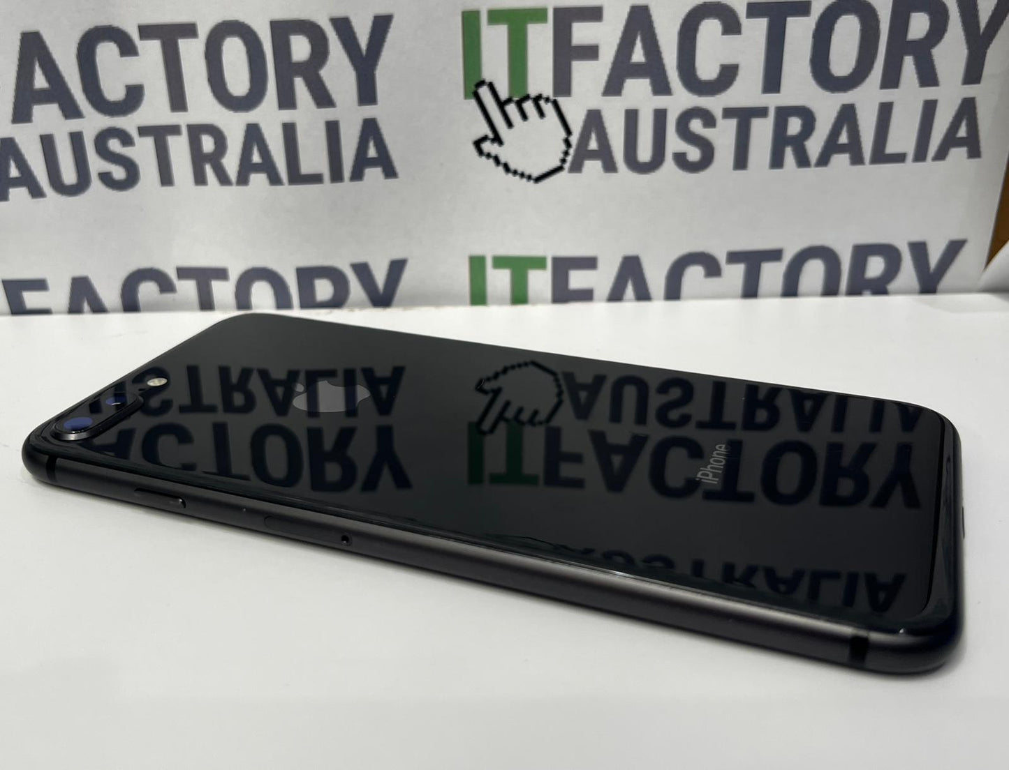 Apple iPhone 8 Plus 64GB Space Grey A1864 (79% BH)